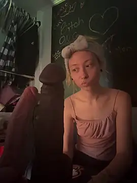 Spoilmedaddy732 online show from 06-20-26, 06:00