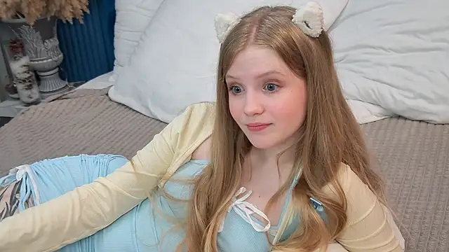 Snapshot of LilianHowards chatting on 07-05-26, 08:43 LilianHowards online show from 07-05-26, 08:43