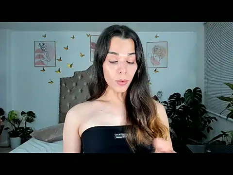 bella grego online show from 04-17-26, 11:19