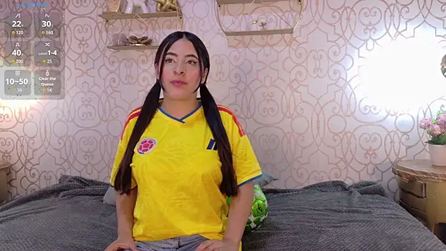 Maggiee 1 online show from 06-19-26, 07:17