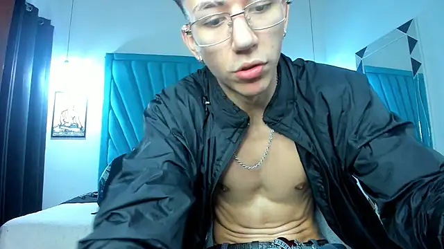 OliverThompsonJS online show from 07-23-26, 01:41