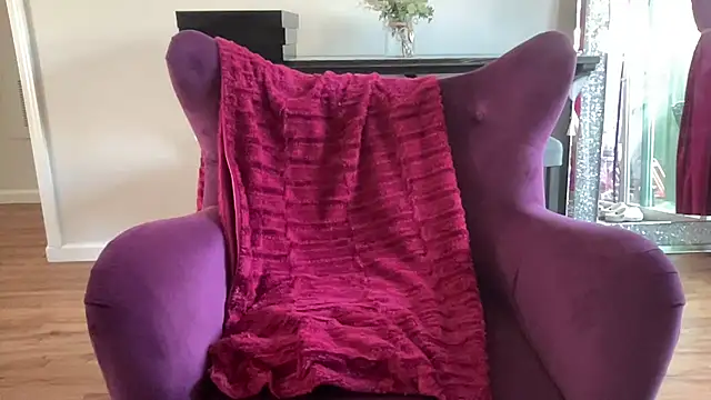 yummymommie7 online show from 05-18-26, 10:15