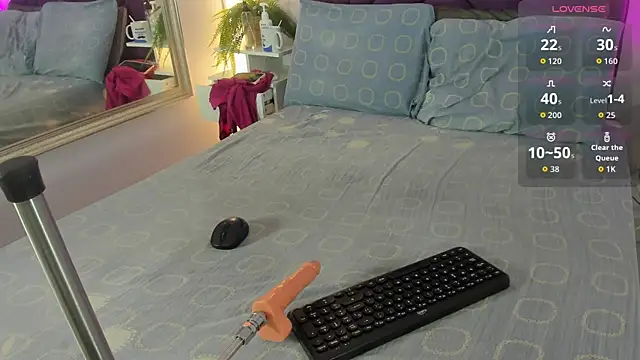 Snapshot of Aprilberri chatting on 06-14-26, 03:41 Aprilberri online show from 06-14-26, 03:41