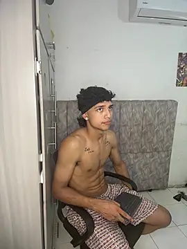 alex martin47 online show from 06-12-26, 09:03