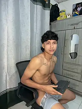 alex martin47 online show from 07-12-26, 10:56
