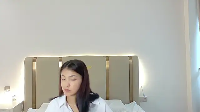 Maiaxoxo online show from 07-04-26, 03:24