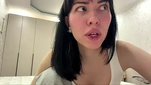 LuisaAlconcel online show from 05-16-26, 06:07