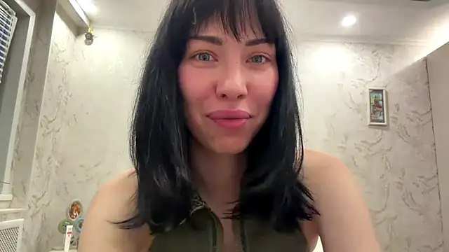 LuisaAlconcel online show from 05-20-26, 06:03