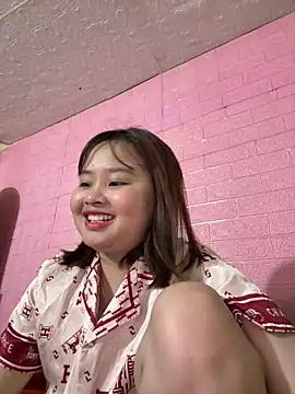 Snapshot of NhungNhun789 chatting on 04-19-26, 06:10 NhungNhun789 online show from 04-19-26, 06:10