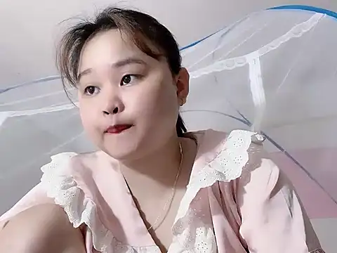 Snapshot of NhungNhun789 chatting on 05-09-26, 08:08 NhungNhun789 online show from 05-09-26, 08:08