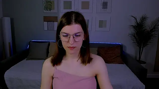 Snapshot of AnnaThorne chatting on 05-07-26, 03:23 AnnaThorne online show from 05-07-26, 03:23