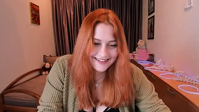 Snapshot of NoraLiin chatting on 05-09-26, 07:41 NoraLiin online show from 05-09-26, 07:41