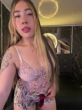 ManuelaVlez online show from 04-21-26, 02:51