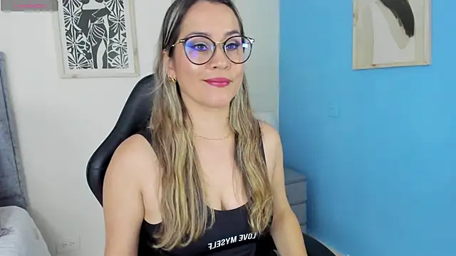 Snapshot of sugar_milff chatting on 07-09-26, 12:53 sugar milff online show from 07-09-26, 12:53