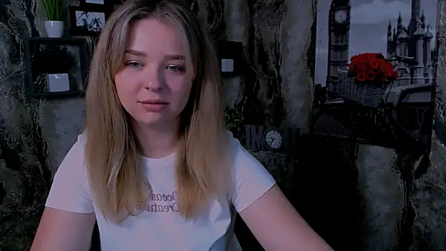 NicoleAura online show from 05-26-26, 07:59