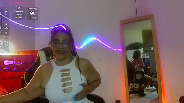 Snapshot of Sweet-Mommy-Milf chatting on 05-03-26, 03:45 Sweet-Mommy-Milf online show from 05-03-26, 03:45