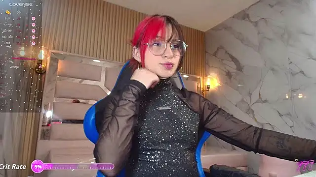 Moon Red r online show from 04-26-26, 12:36