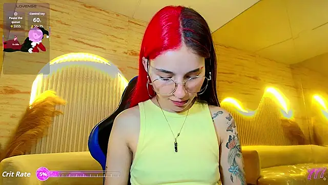 Moon Red r online show from 05-27-26, 12:46