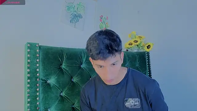 Zayn Moretti online show from 06-23-26, 07:56