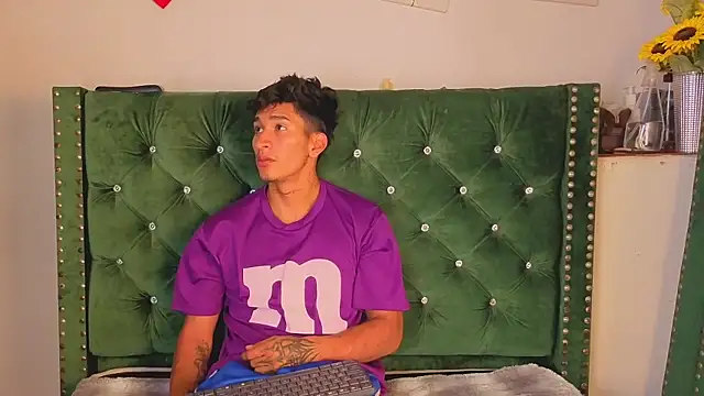 Zayn Moretti online show from 06-27-26, 04:06
