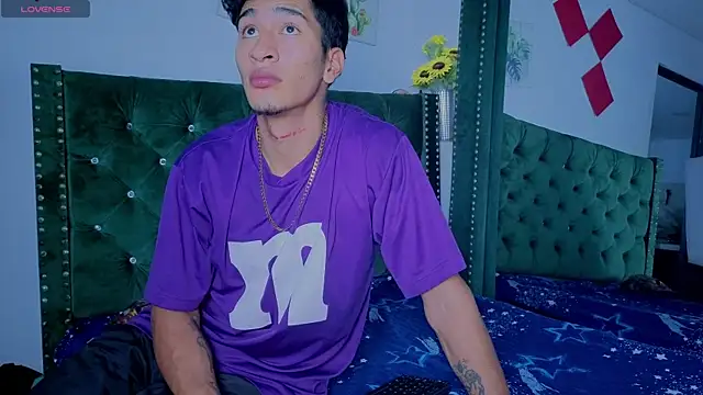 Zayn Moretti online show from 07-15-26, 03:12