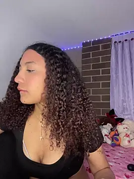 Daphnne Curly online show from 08-07-26, 02:02