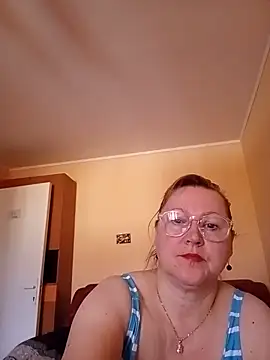 Snapshot of I_amVeronicle chatting on 06-10-26, 05:18 I amVeronicle online show from 06-10-26, 05:18