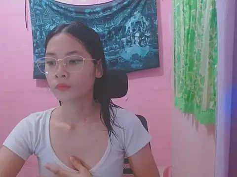 Snapshot of Sweetsexylady19 chatting on 06-25-26, 05:34 Sweetsexylady19 online show from 06-25-26, 05:34