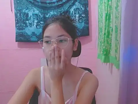 Snapshot of Sweetsexylady19 chatting on 07-07-26, 06:47 Sweetsexylady19 online show from 07-07-26, 06:47