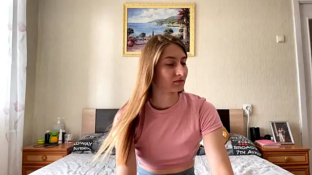 Snapshot of ElWolsen chatting on 06-29-26, 03:01 ElWolsen online show from 06-29-26, 03:01