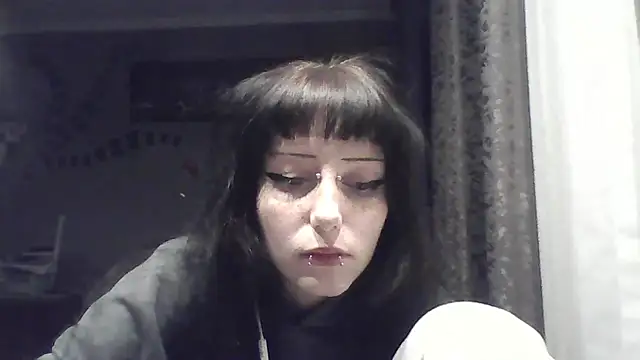 Snapshot of ChargedReign chatting on 05-01-26, 05:06 ChargedReign online show from 05-01-26, 05:06
