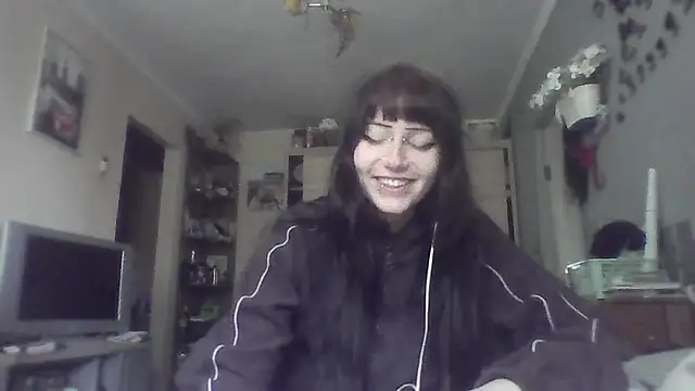 Snapshot of ChargedReign chatting on 06-02-26, 11:45 ChargedReign online show from 06-02-26, 11:45