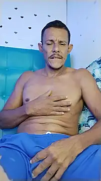 Snapshot of El_junior21 chatting on 06-22-26, 10:45 El junior21 online show from 06-22-26, 10:45