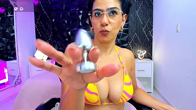 Snapshot of MandyFisher chatting on 07-11-26, 07:49 MandyFisher online show from 07-11-26, 07:49