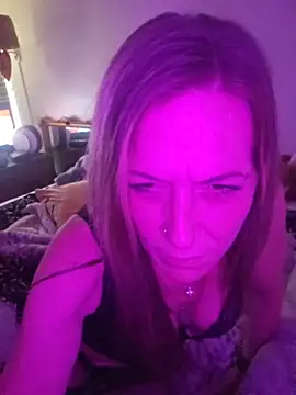 LillyXLust online show from 05-13-26, 09:44