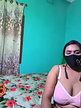 Snapshot of Hot_Cupole chatting on 06-24-26, 07:40 Hot Cupole online show from 06-24-26, 07:40
