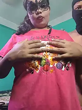 Snapshot of Hot_Cupole chatting on 07-06-26, 02:47 Hot Cupole online show from 07-06-26, 02:47
