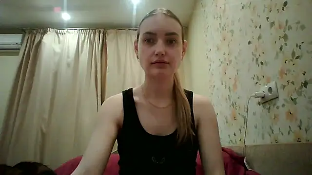 Lisanta online show from 04-26-26, 06:16