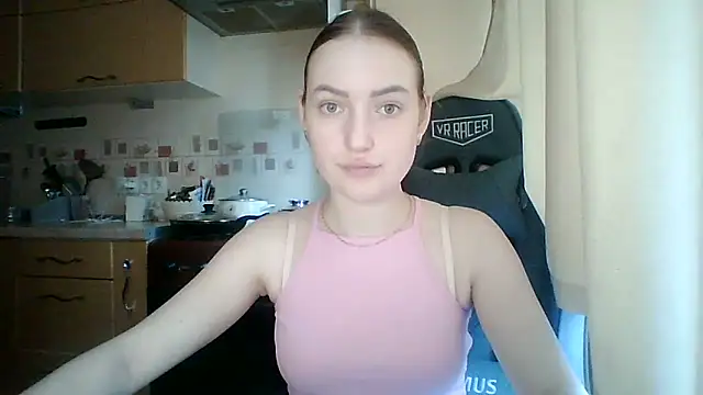 Snapshot of Lisanta chatting on 05-27-26, 01:19 Lisanta online show from 05-27-26, 01:19
