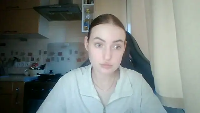 Lisanta online show from 06-16-26, 03:47