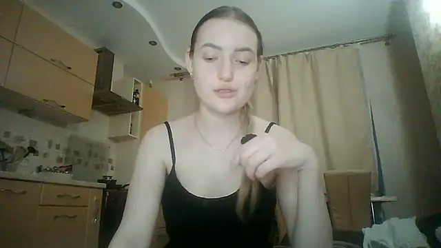 Lisanta online show from 06-26-26, 06:12