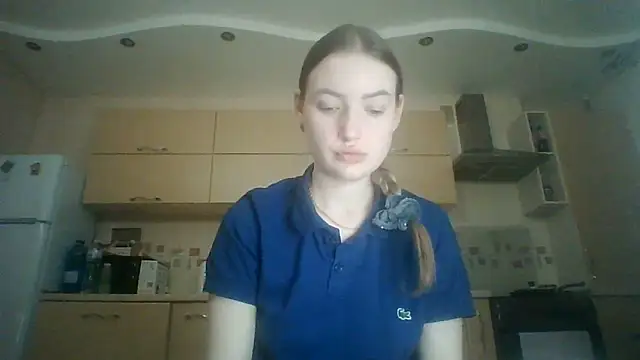 Lisanta online show from 06-30-26, 07:04