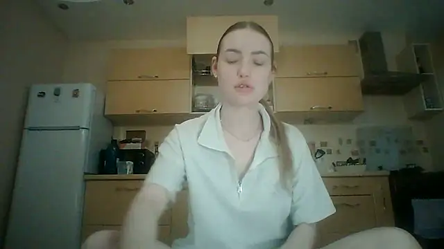 Lisanta online show from 07-08-26, 02:49
