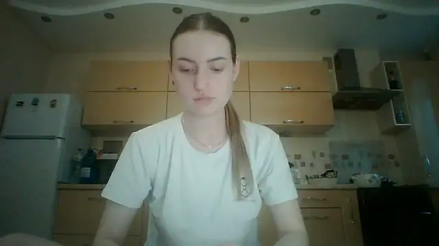 Lisanta online show from 07-19-26, 04:44