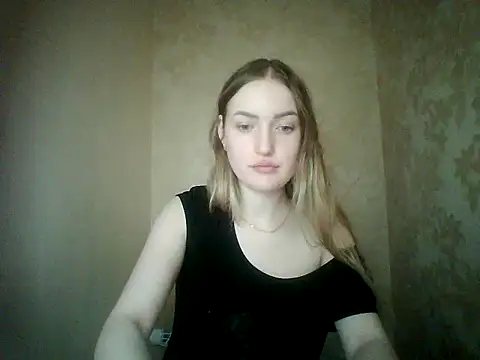 Lisanta online show from 07-26-26, 05:42