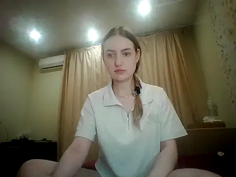 Lisanta online show from 07-28-26, 07:04