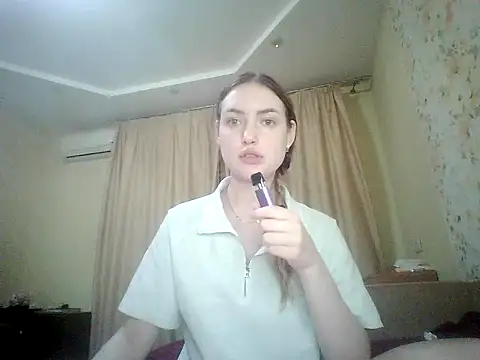 Lisanta online show from 07-28-26, 09:03