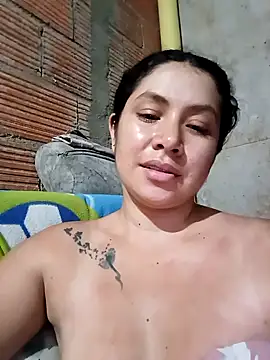 MiaDesireAndWildLover online show from 05-08-26, 04:40