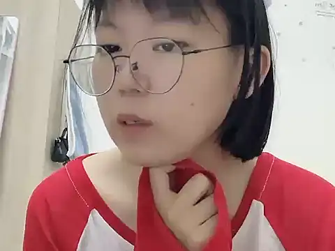 Snapshot of Belle-LL chatting on 04-27-26, 02:48 Belle-LL online show from 04-27-26, 02:48