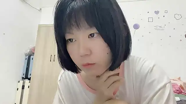 Snapshot of Belle-LL chatting on 05-07-26, 03:28 Belle-LL online show from 05-07-26, 03:28